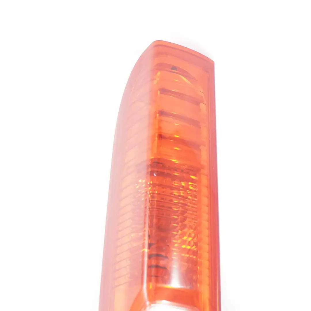 Lampa Lewy Tył Tylna do Renault Trafic Opel Vivaro o numerze 8200415250 Renault Trafic Opel Vivaro Lampa Lewy Tył Tylna - SKU 8200415250 - Numer Części 8200415250