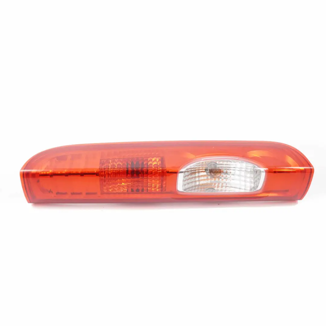  Feu Arrière Renault Trafic Opel Vivaro Feu Arrière Droit - SKU 8200415251 - Numéro de pièce 8200415251