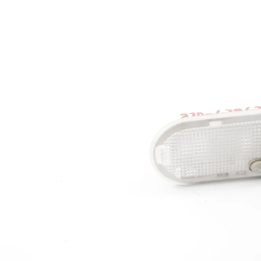 Dach leuchte Dachhimmel Innenraum Lese lampe für Renault Trafic 3 mit Teilenummer 8200439421 Renault Trafic 3 Dach leuchte Dachhimmel Innenraum Lese lampe - SKU 8200439421 - Teilenummer 8200439421