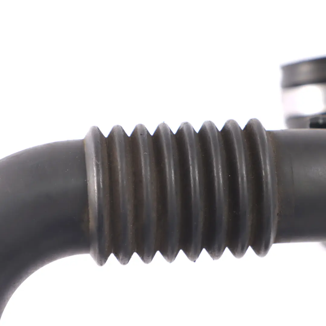 Tubo de aire del intercooler para Renault Trafic II Vivaro B 2.0 DCI Turbo con número de pieza 8200470985 Renault Trafic II Vivaro B 2.0 DCI Turbo Tubo de aire del intercooler - SKU 8200470985 - Número de pieza 8200470985