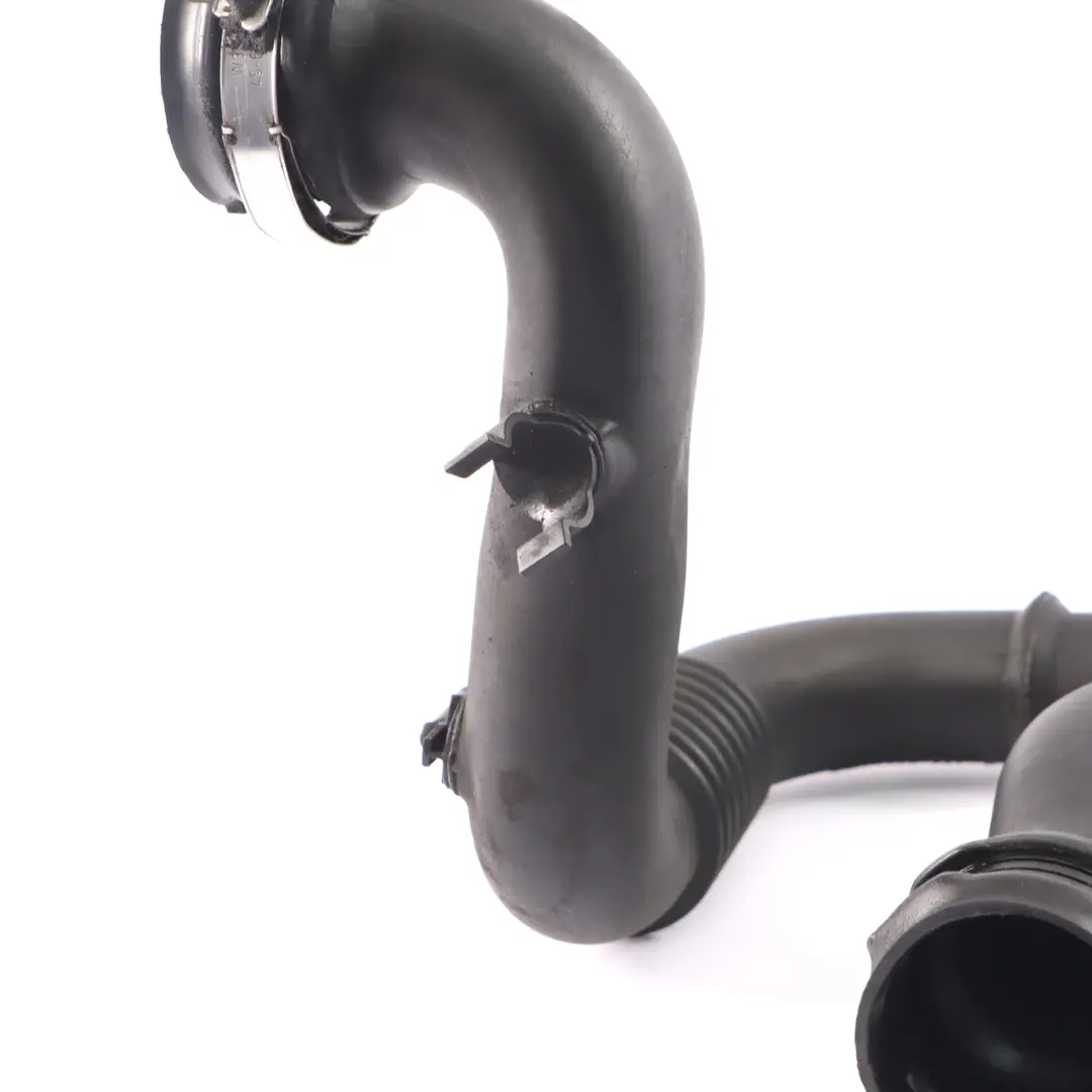 Pipe Hose to Renault Trafic II Vivaro B 2.0 DCI Turbo Intercooler Air with Part number 8200470985 Renault Trafic II Vivaro B 2.0 DCI Turbo Intercooler Air Pipe Hose - SKU 8200470985 - Part number 8200470985