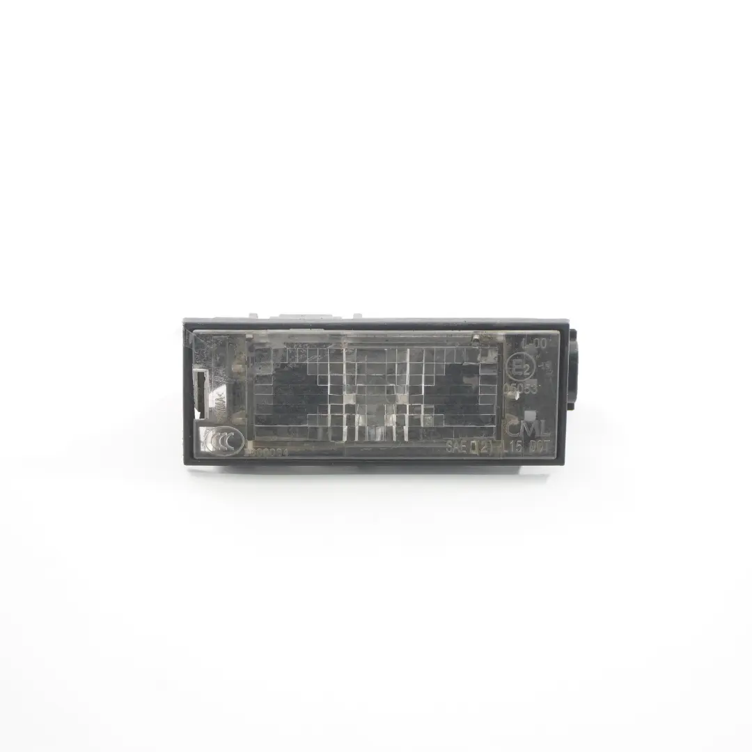 Luz de matrícula Renault Trafic III Luz de matrícula para con número de pieza 8200480127 Luz de matrícula Renault Trafic III Luz de matrícula - SKU 8200480127 - Número de pieza 8200480127