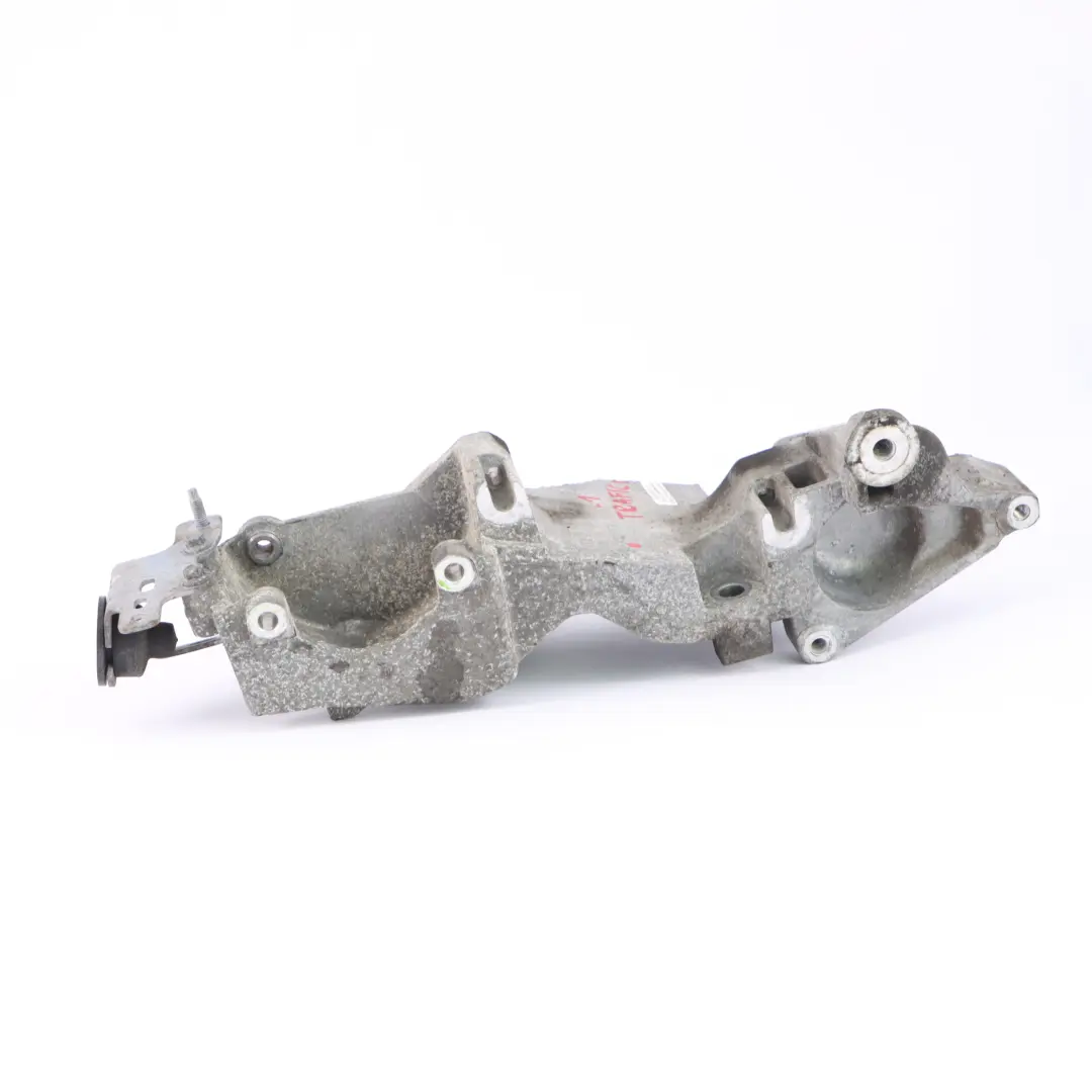Renault Trafic II Opel Vivaro A 2.0 DCI Montage support d'alternateur - SKU 8200527320-1 - Numéro de pièce 8200527320
