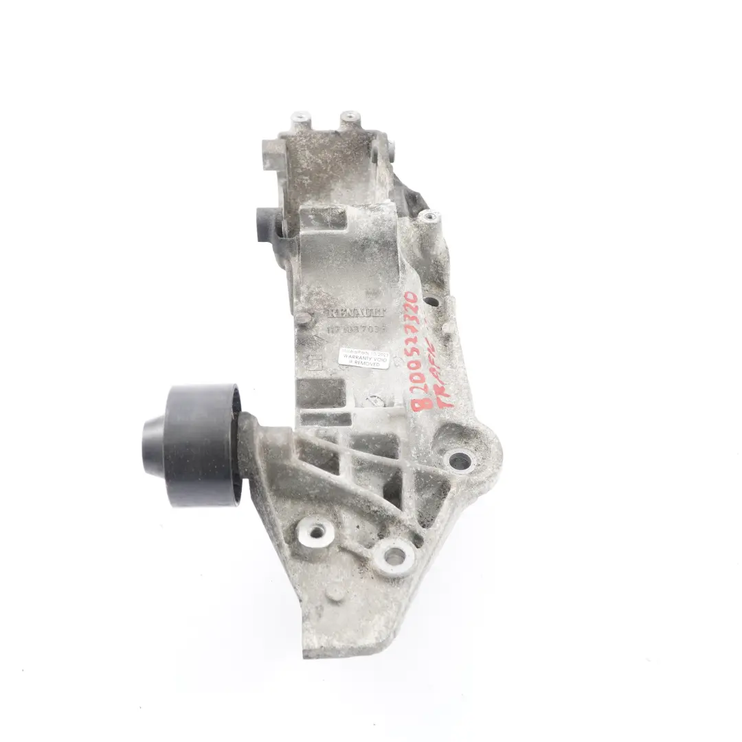 Renault Trafic II Opel Vivaro A 2.0 DCI Supporto staffa alternatore - SKU 8200527320 - Numero di parte 8200527320