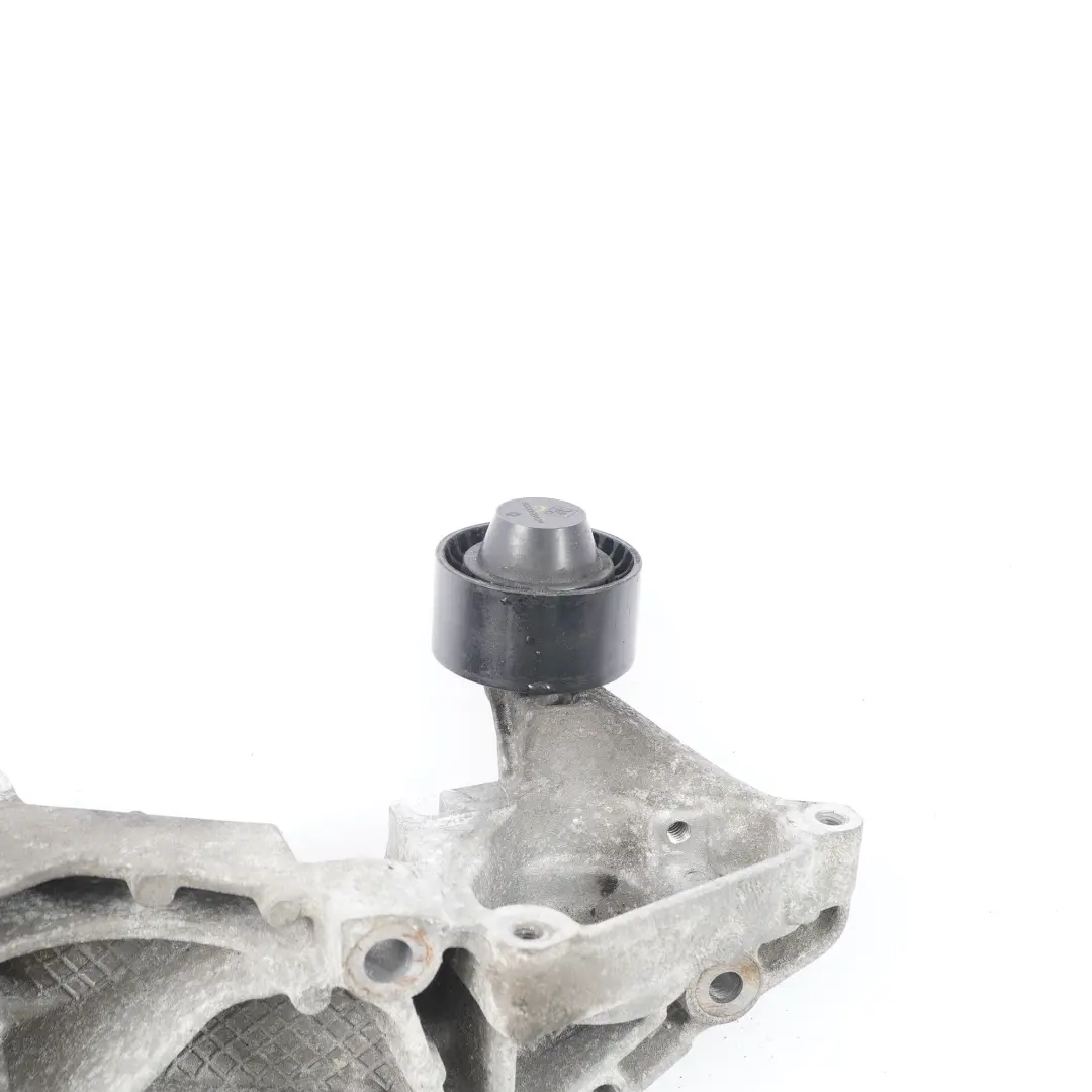 Support d'alternateur pour Renault Trafic II Opel Vivaro A 2.0 DCI à propos du numéro de pièce 8200527320 Renault Trafic II Opel Vivaro A 2.0 DCI Support d'alternateur - SKU 8200527320 - Numéro de pièce 8200527320