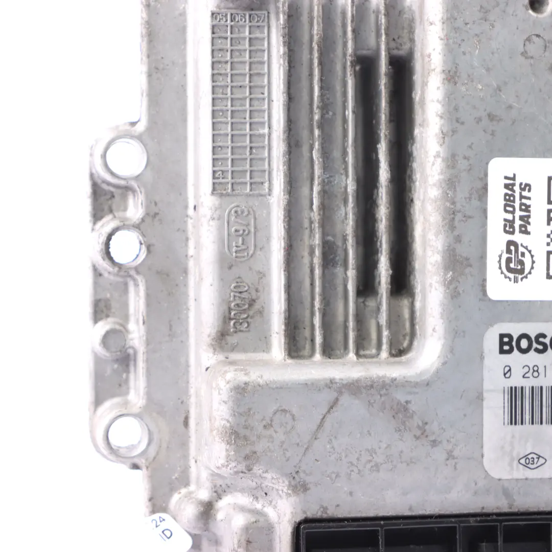 F9Q 760 Módulo de Control del Motor ECU Manual para Renault Trafic F83 con número de pieza 8200546983 Renault Trafic F83 F9Q 760 Módulo de Control del Motor ECU Manual - SKU 8200546983 - Número de pieza 8200546983