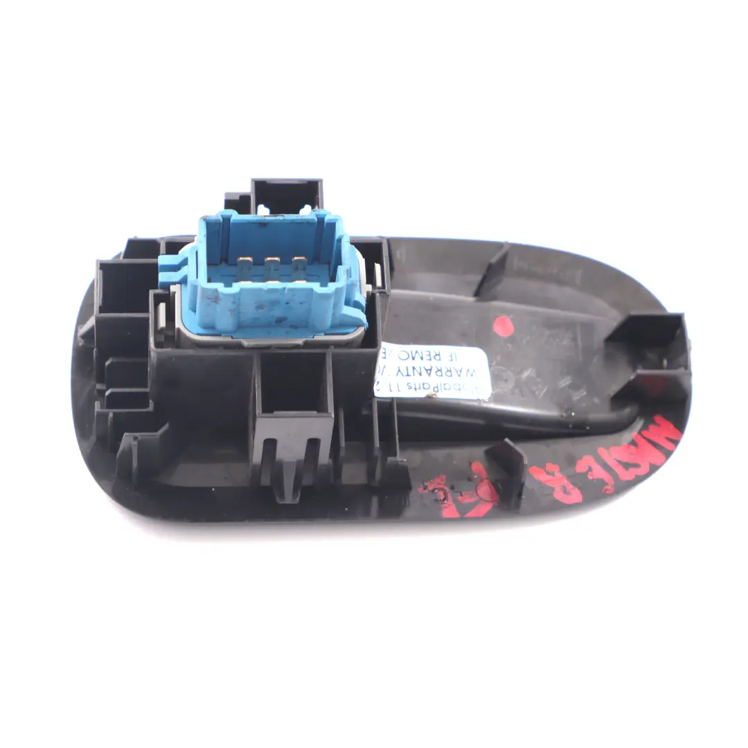 Interruttore alzacristalli Regolatore Anteriore Destro per Renault Master con numero di parte 8200548968 Renault Master Interruttore alzacristalli Regolatore Anteriore Destro - SKU 8200548968 - Numero di parte 8200548968