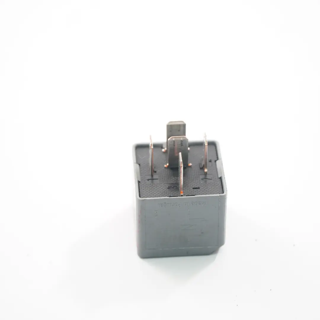 5-Pin Grey Unit pour Renault Trafic III Opel Vivaro B Relay à propos du numéro de pièce 8200587119 Renault Trafic III Opel Vivaro B Relay 5-Pin Grey Unit - SKU 8200587119 - Numéro de pièce 8200587119