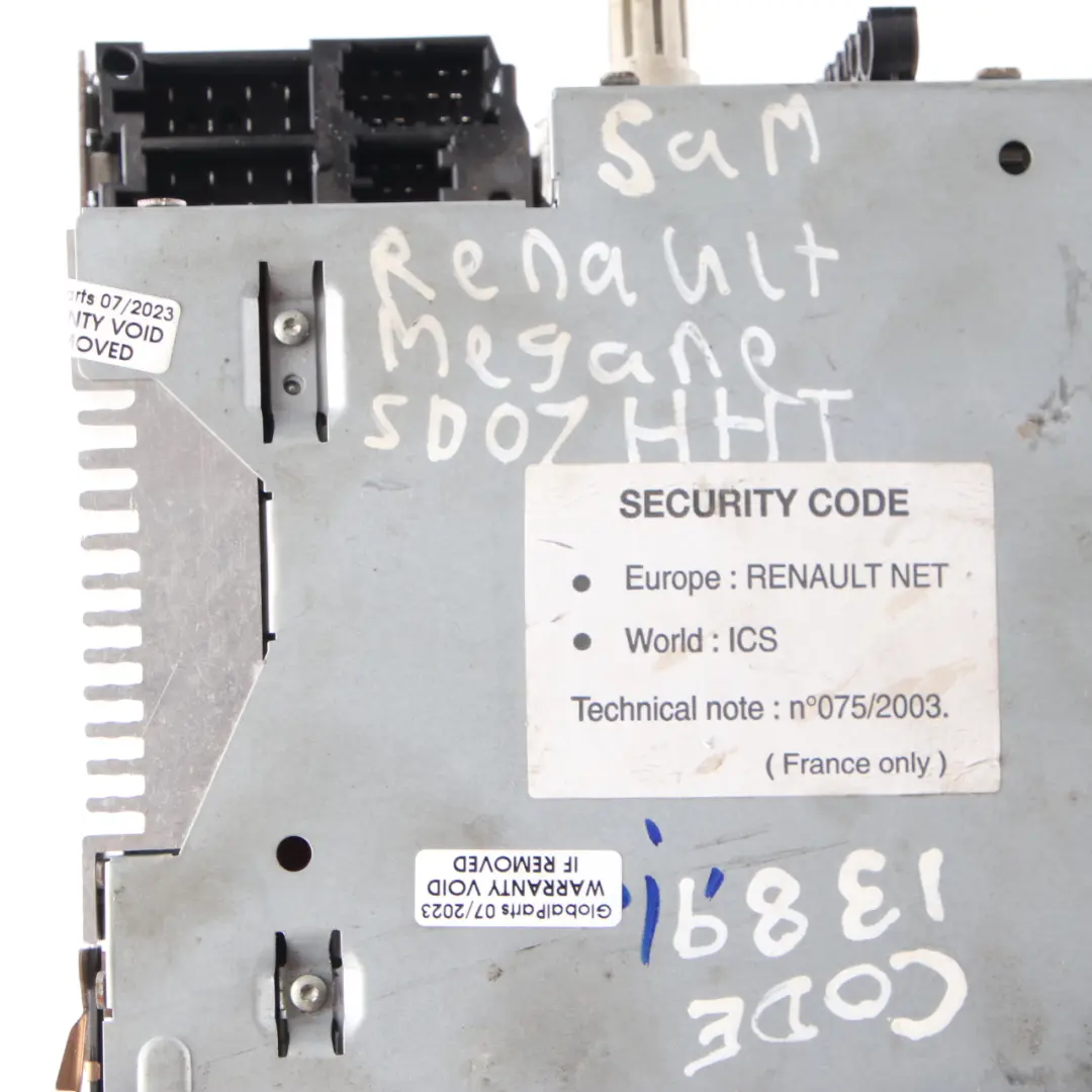 Radio Audio Player Stereo Head Unit to Renault Megane CD with Part number 8200607918 Renault Megane CD Radio Audio Player Stereo Head Unit - SKU 8200607918 - Part number 8200607918