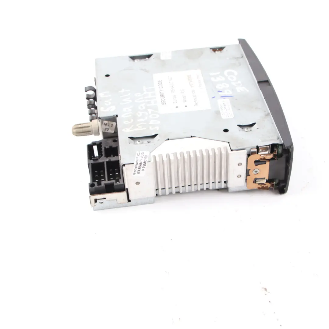 Radio Audio Player Stereo Head Unit to Renault Megane CD with Part number 8200607918 Renault Megane CD Radio Audio Player Stereo Head Unit - SKU 8200607918 - Part number 8200607918