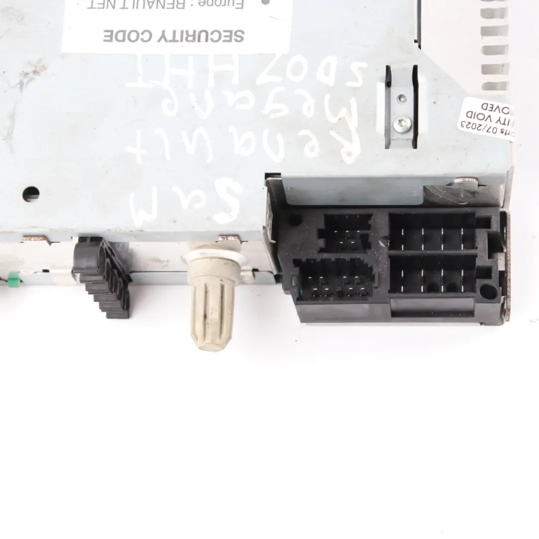 Radio Audio Player Stereo Head Unit to Renault Megane CD with Part number 8200607918 Renault Megane CD Radio Audio Player Stereo Head Unit - SKU 8200607918 - Part number 8200607918