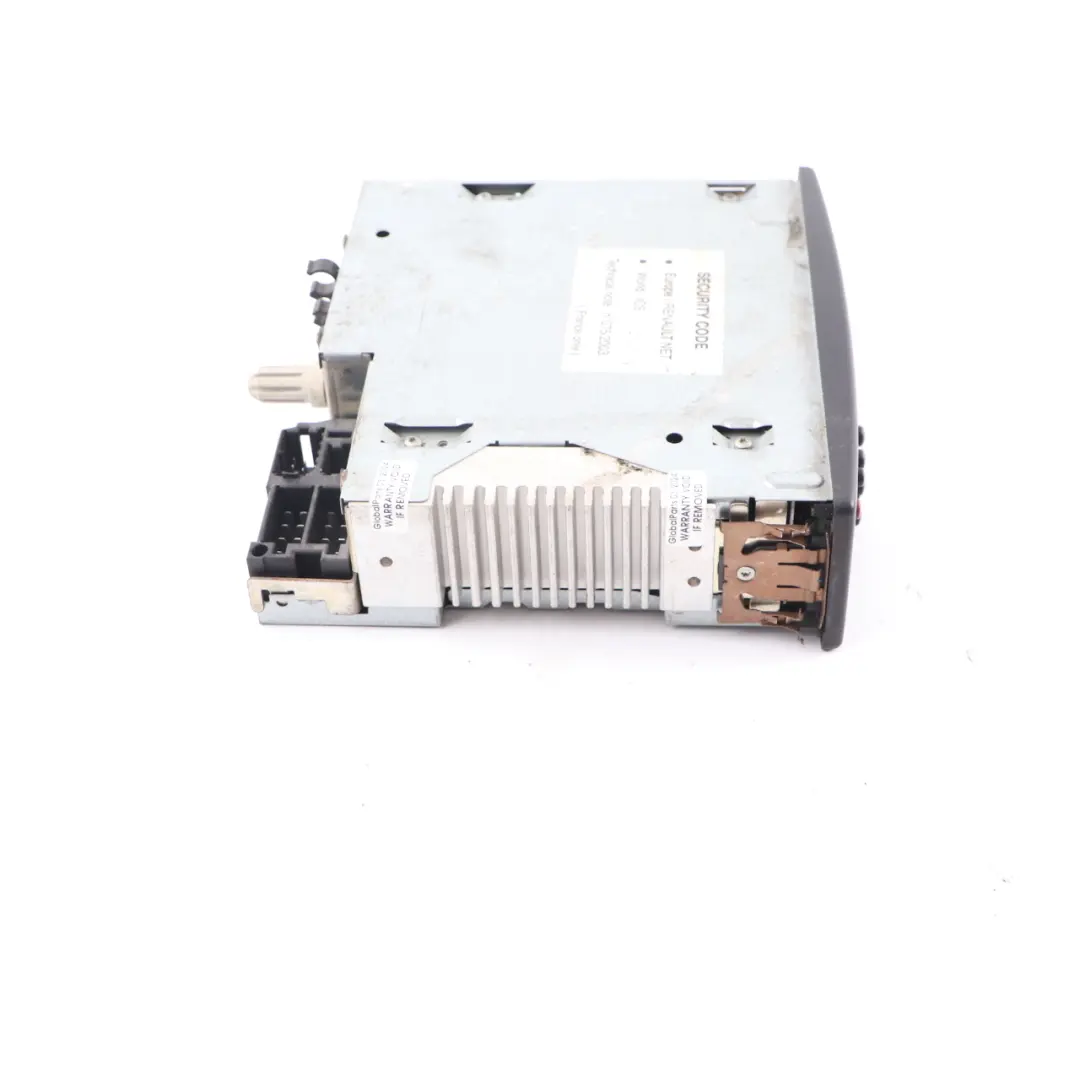 Radio CD Player Audio Stereo Head Unit to Renault Trafic with Part number 8200633639 Renault Trafic Radio CD Player Audio Stereo Head Unit - SKU 8200633639 - Part number 8200633639