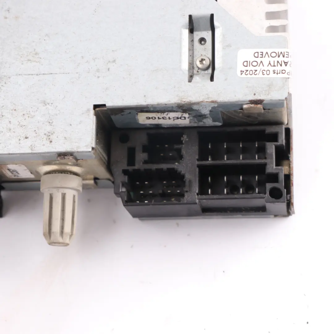 Renault Trafic Radio CD Player Audio Stereo Head Unit - SKU 8200633639 - Part number 8200633639