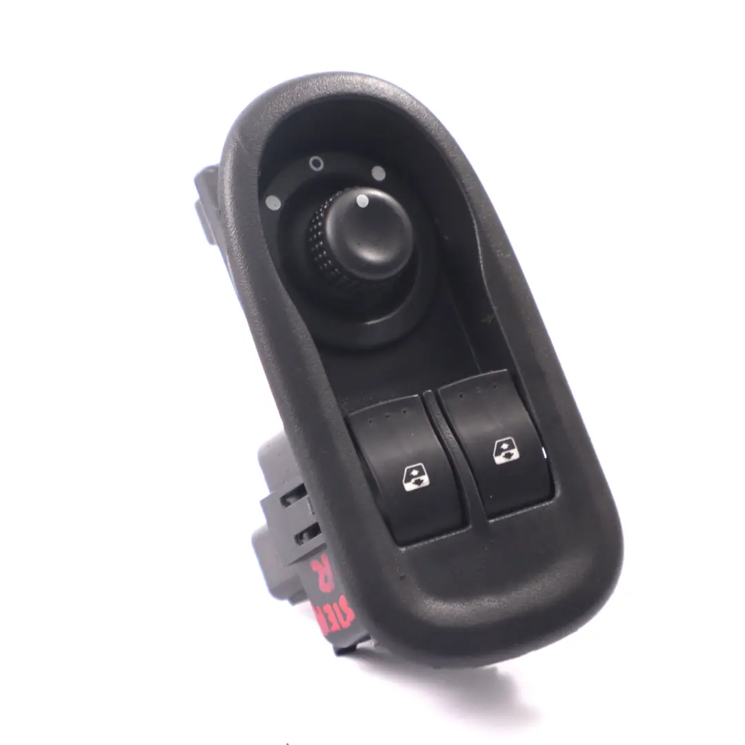 Interruptor elevalunas Renault Master 3 espejo lateral conductor para con número de pieza 8200637849 Interruptor elevalunas Renault Master 3 espejo lateral conductor - SKU 8200637849 - Número de pieza 8200637849