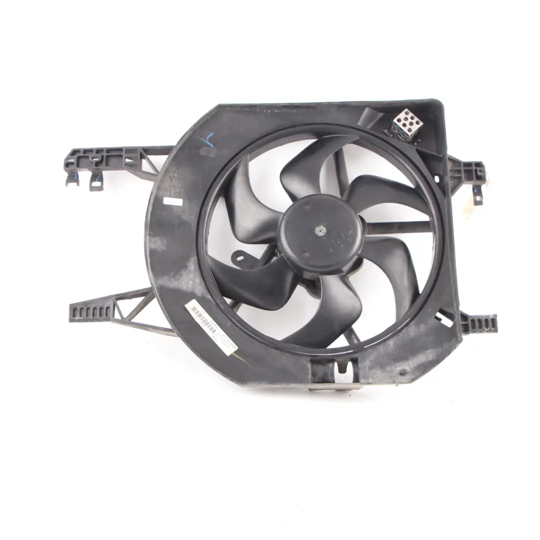 Cooling Fan Radiator Shroud Motor Unit to Renault Trafic II Engine with Part number 8200662039 Renault Trafic II Engine Cooling Fan Radiator Shroud Motor Unit - SKU 8200662039 - Part number 8200662039