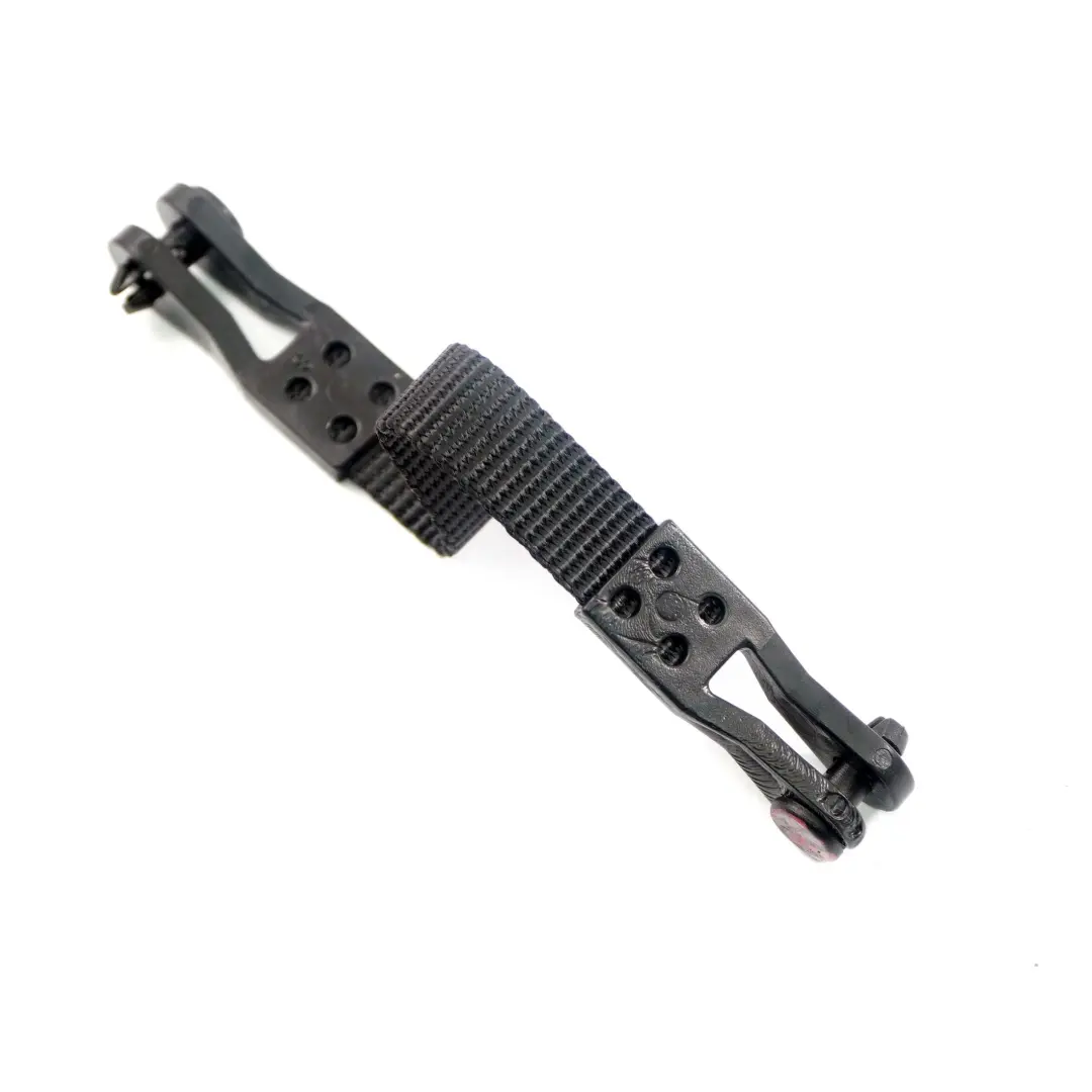 Taśma uchwytowa schowka do BMW E46 E60 E61 o numerze 8200677 BMW E46 E60 E61 Taśma uchwytowa schowka - SKU 8200677 - Numer Części 8200677