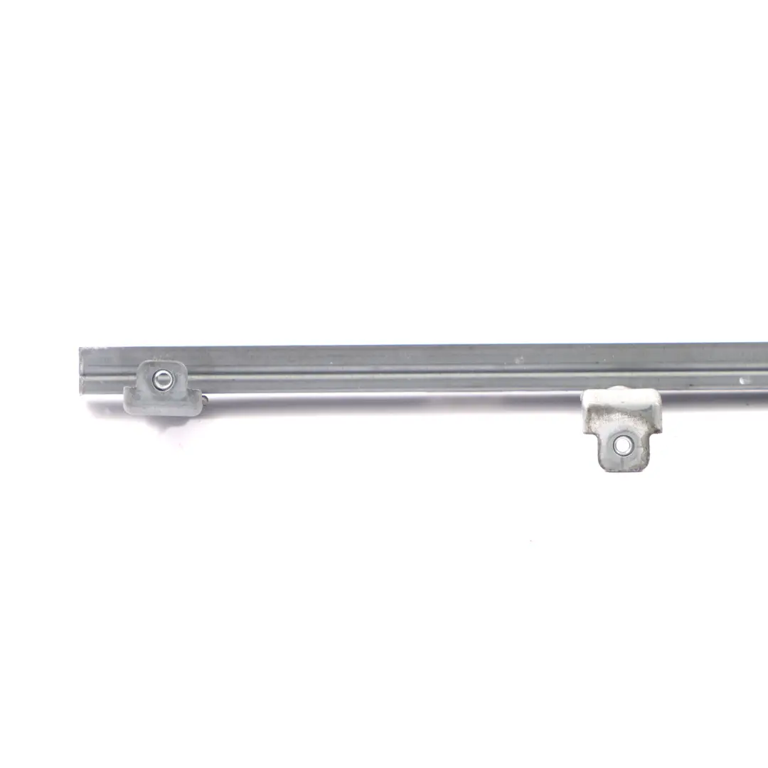 Renault Master III Striscia guida finestrino anteriore destro porta - SKU 8200683411 - Numero di parte 8200683411