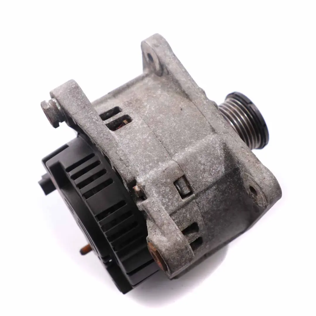 Alternateur Générateur 120A SG12B050 pour Renault Trafic à propos du numéro de pièce 8200690199 Renault Trafic Alternateur Générateur 120A SG12B050 - SKU 8200690199 - Numéro de pièce 8200690199