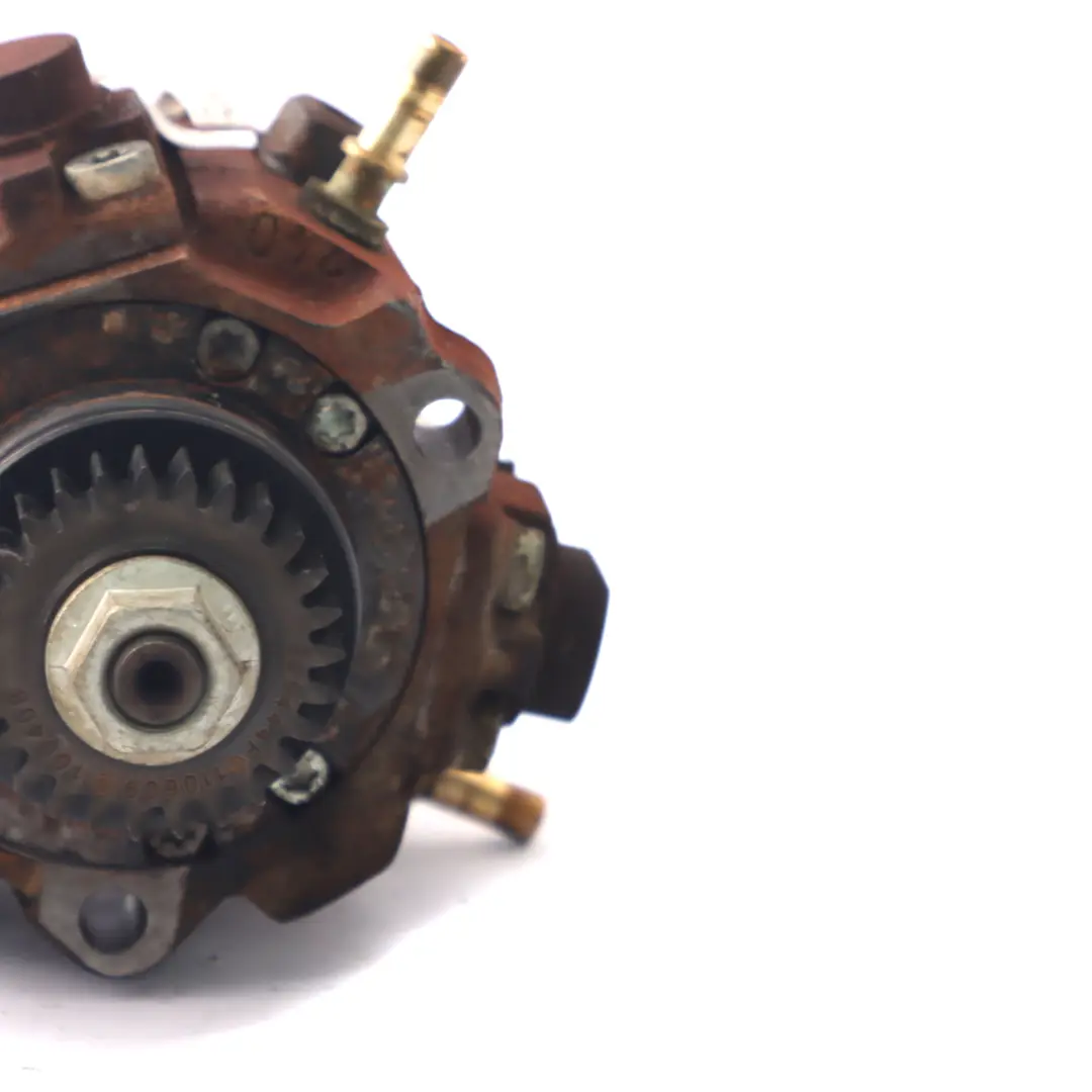 High Pressure Injection Fuel Pump to Renault Trafic II Vivaro A 2.0 DCi with Part number 8200690744 Renault Trafic II Vivaro A 2.0 DCi High Pressure Injection Fuel Pump - SKU 8200690744 - Part number 8200690744