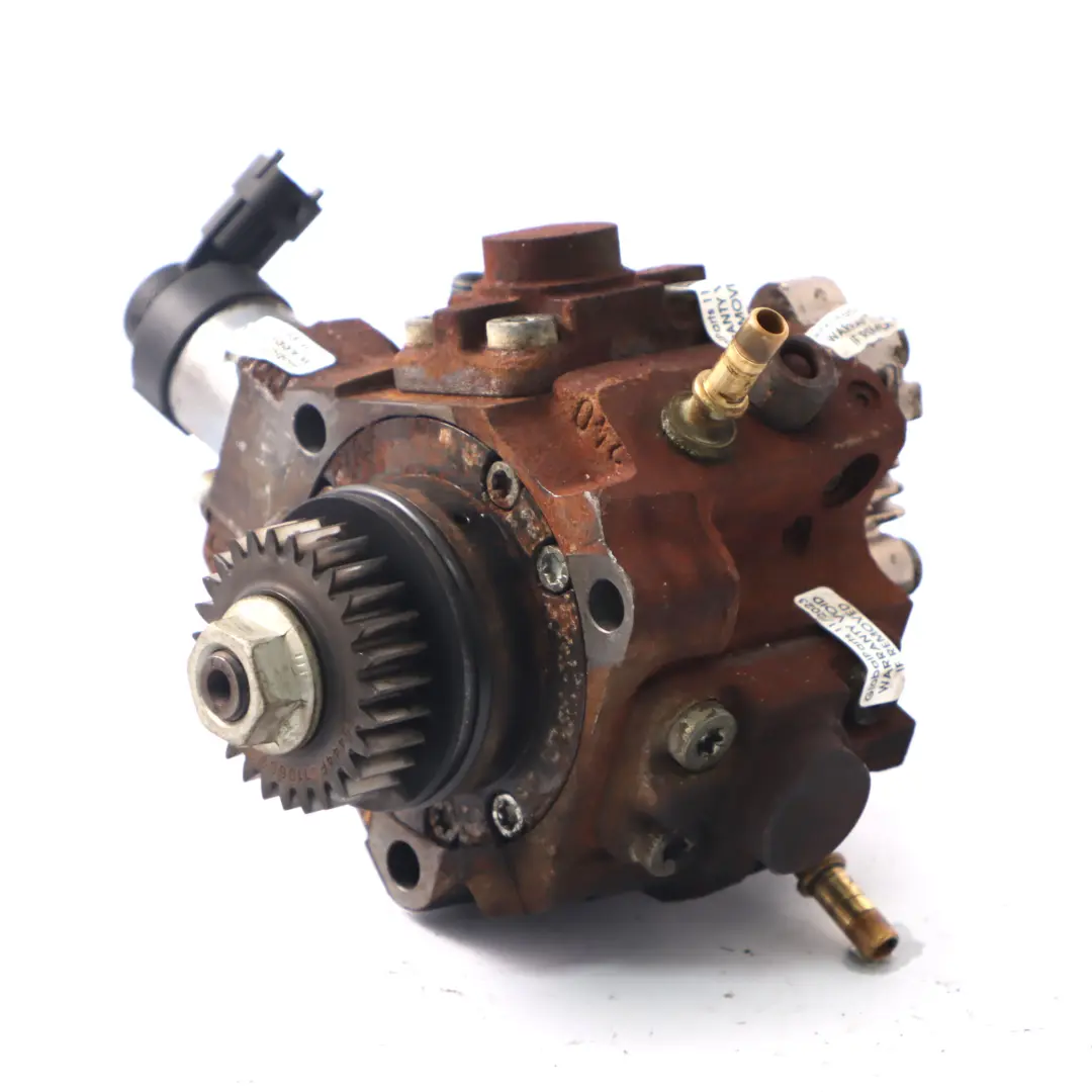 High Pressure Injection Fuel Pump to Renault Trafic II Vivaro A 2.0 DCi with Part number 8200690744 Renault Trafic II Vivaro A 2.0 DCi High Pressure Injection Fuel Pump - SKU 8200690744 - Part number 8200690744