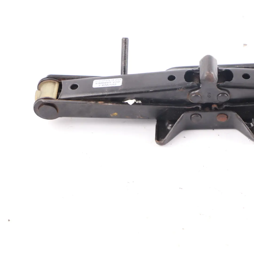 Mk2 Lifting Jack Tool Emergency Wheel Lift to Renault Megane with Part number 8200701589 Renault Megane Mk2 Lifting Jack Tool Emergency Wheel Lift - SKU 8200701589 - Part number 8200701589