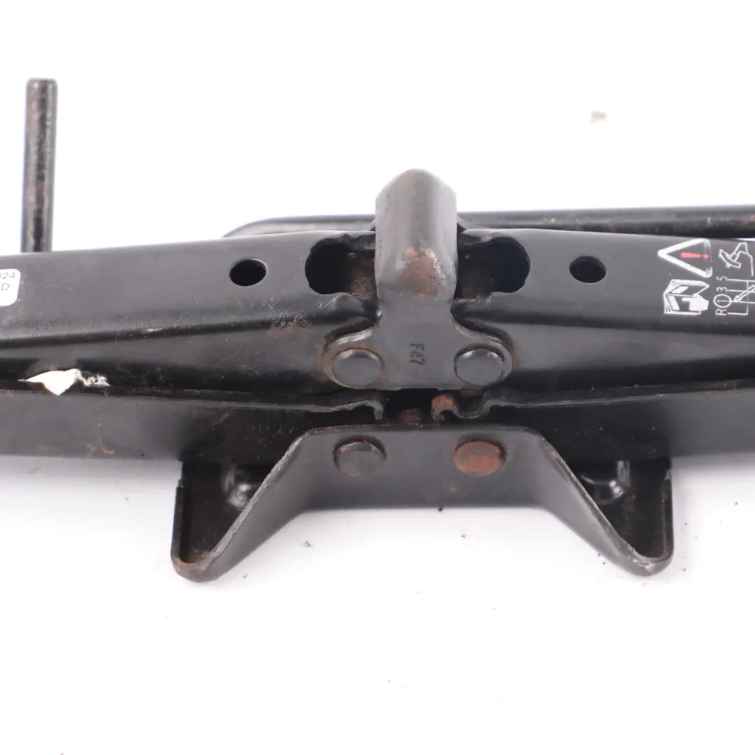 Mk2 Lifting Jack Tool Emergency Wheel Lift to Renault Megane with Part number 8200701589 Renault Megane Mk2 Lifting Jack Tool Emergency Wheel Lift - SKU 8200701589 - Part number 8200701589