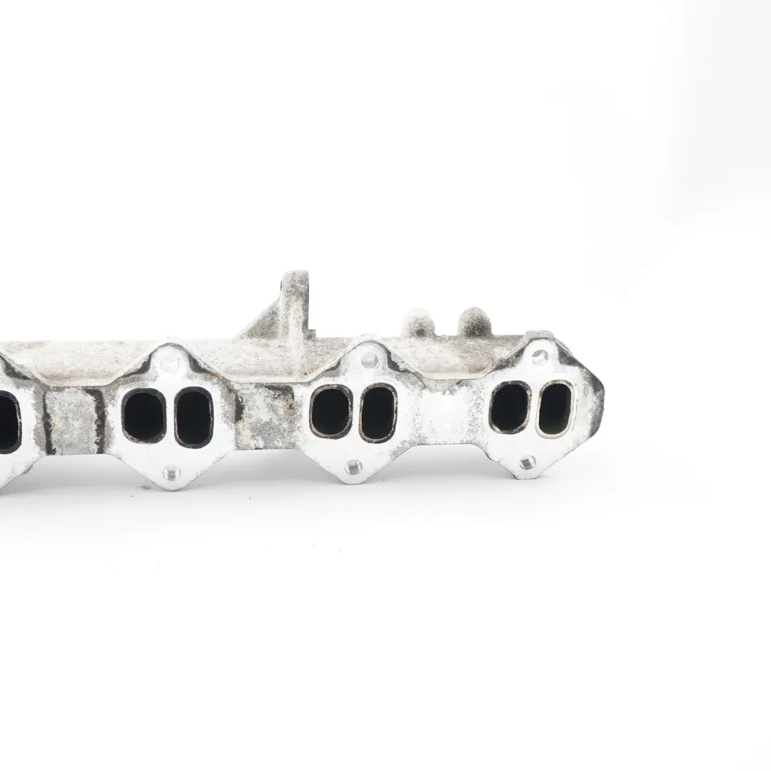 Admission Entrée Collecteur pour Renault Trafic II Opel Vivaro A 2.0 DCI à propos du numéro de pièce 8200708569 Renault Trafic II Opel Vivaro A 2.0 DCI Admission Entrée Collecteur - SKU 8200708569 - Numéro de pièce 8200708569