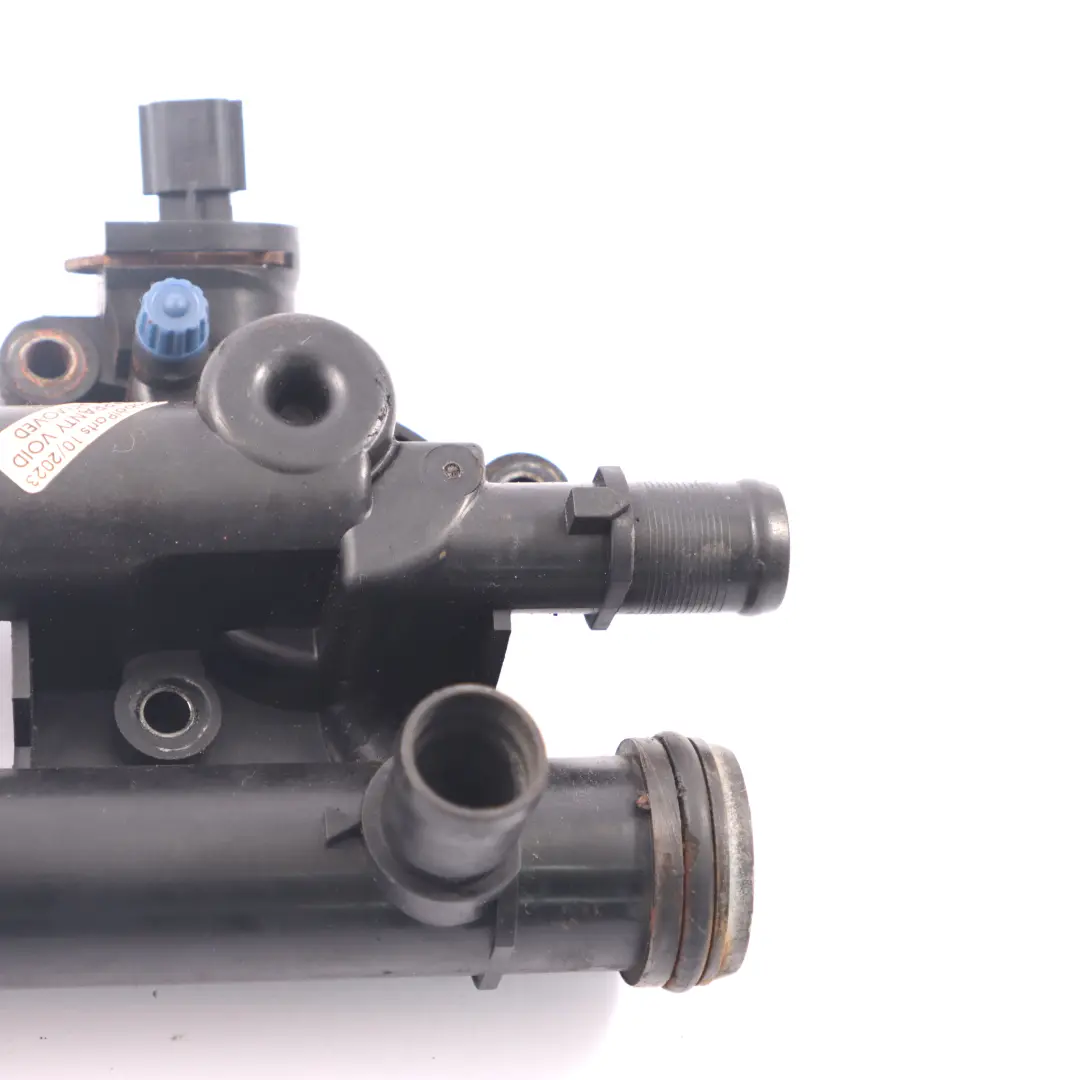 Alloggiamento termostato per Renault Master 2 Opel Movano A 2.5 DCI CDTI con numero di parte 8200709142 Renault Master 2 Opel Movano A 2.5 DCI CDTI Alloggiamento termostato - SKU 8200709142 - Numero di parte 8200709142