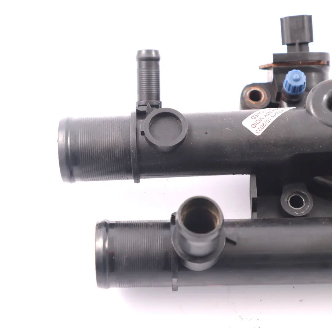 Carcasa del termostato para Renault Master 2 Opel Movano A 2.5 DCI CDTI con número de pieza 8200709142 Renault Master 2 Opel Movano A 2.5 DCI CDTI Carcasa del termostato - SKU 8200709142 - Número de pieza 8200709142