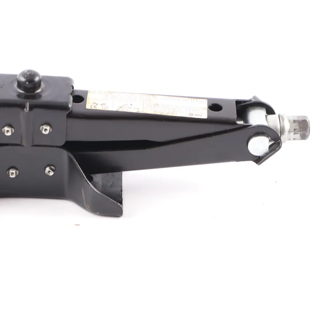 Lifting Jack Emergency Wheel Lift Tool to Renault Master Car with Part number 8200725335 Renault Master Car Lifting Jack Emergency Wheel Lift Tool - SKU 8200725335 - Part number 8200725335