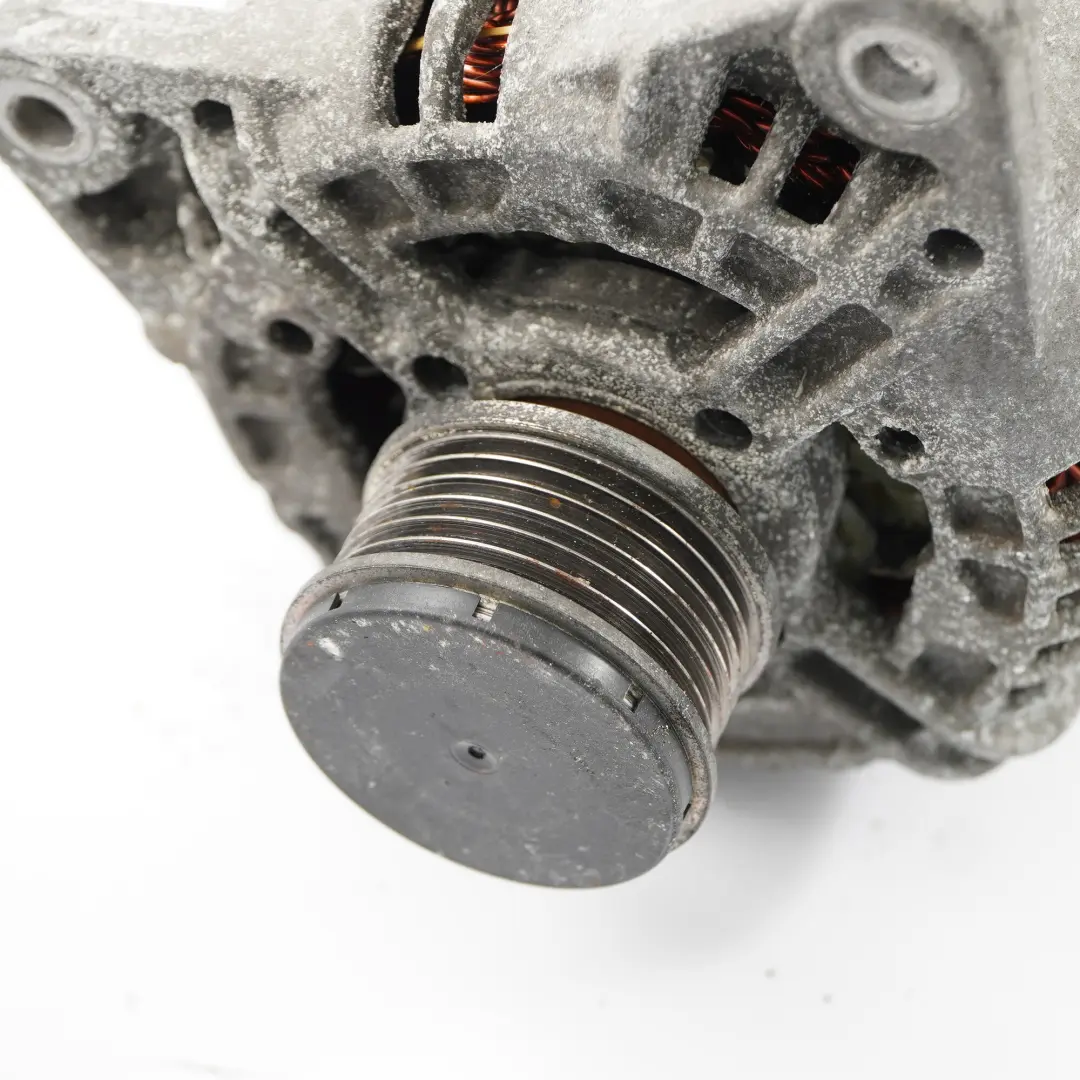 Dacia Duster 1.5dCi Motore Alternatore per Nissan Qashqai Renault Megane con numero di parte 820072829 Nissan Qashqai Renault Megane Dacia Duster 1.5dCi Motore Alternatore - SKU 820072829 - Numero di parte 820072829