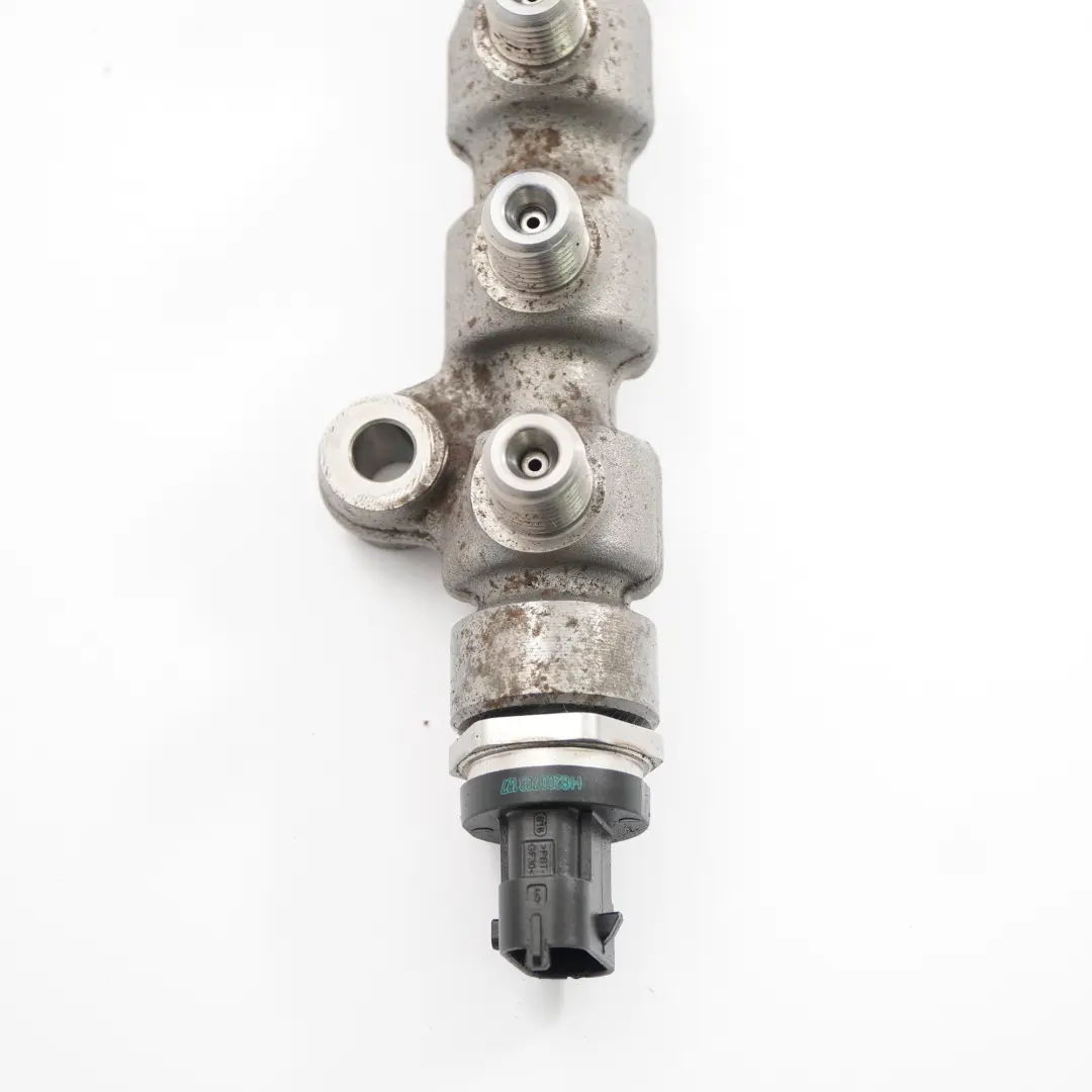 Opel Movano A Renault Master II 2.5 CDTi Fuel Rail Ligne - SKU 8200754773 - Numéro de pièce 8200754773