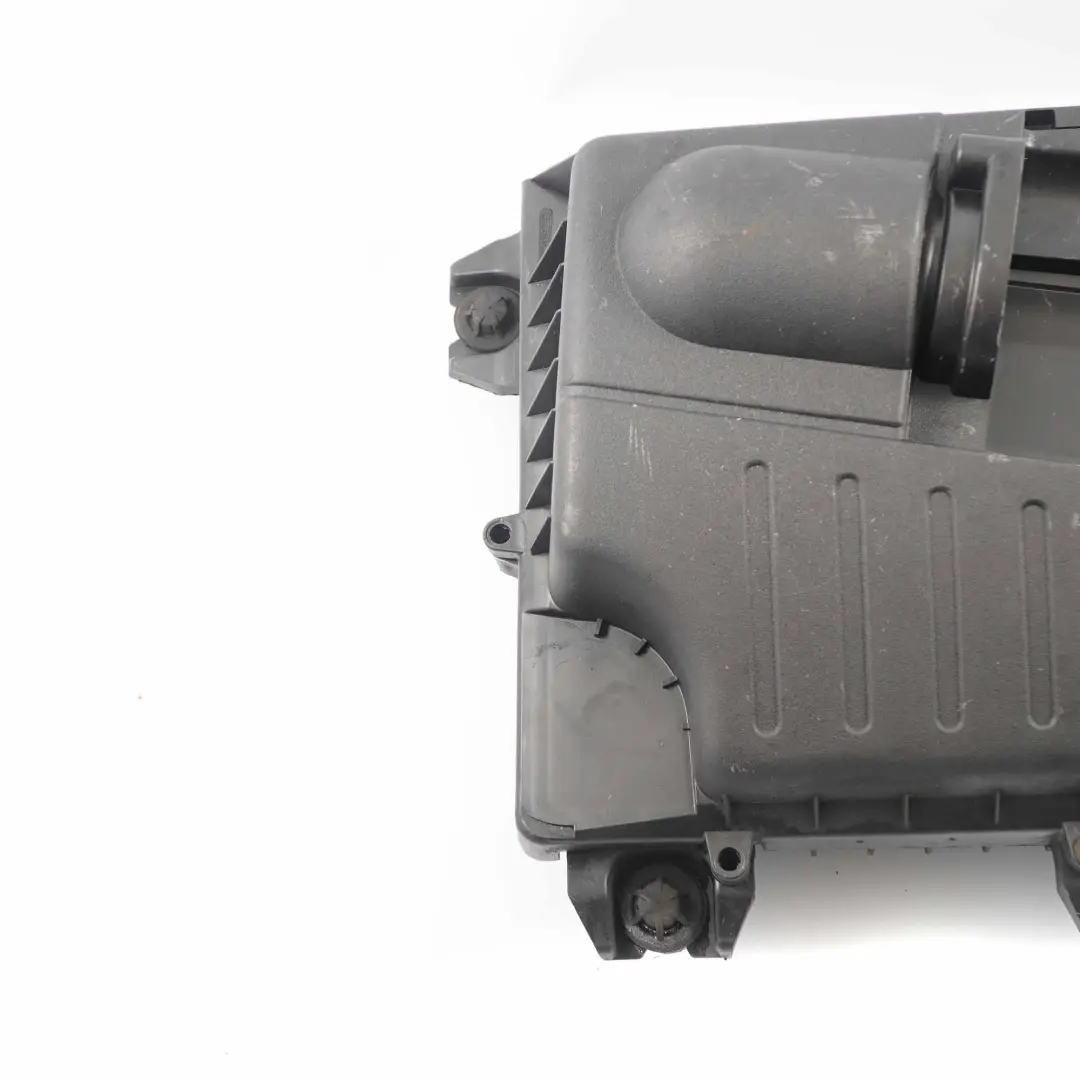 Caja de filtro aire Silenciador para Renault Trafic Opel Vivaro 2.0 DCI con número de pieza 8200760899B Renault Trafic Opel Vivaro 2.0 DCI Caja de filtro aire Silenciador - SKU 8200760899B - Número de pieza 8200760899B