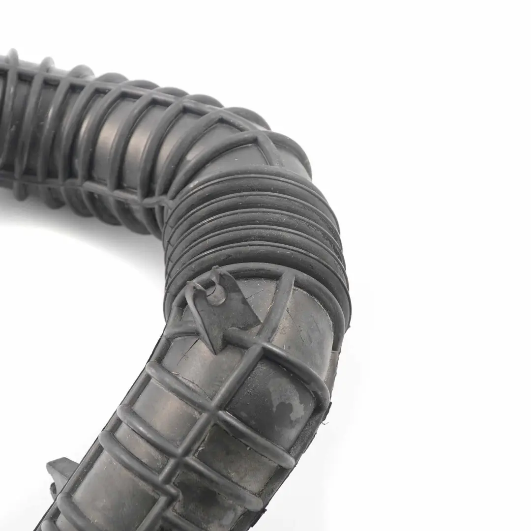 Intake Pipe Renault Trafic Opel Vivaro 2.0 DCI Turbo Hose to Air with Part number 8200760904 Air Intake Pipe Renault Trafic Opel Vivaro 2.0 DCI Turbo Hose - SKU 8200760904 - Part number 8200760904