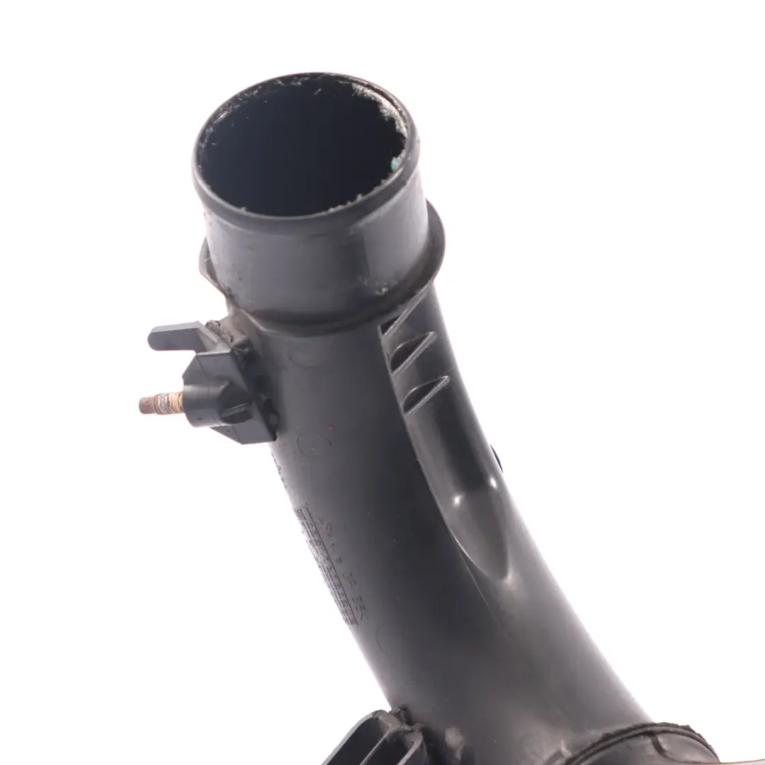  Tuyau d'admission d'air Renault Trafic Opel Vivaro 2.0 DCI Turbo Hose - SKU 8200760909-1 - Numéro de pièce 8200760909