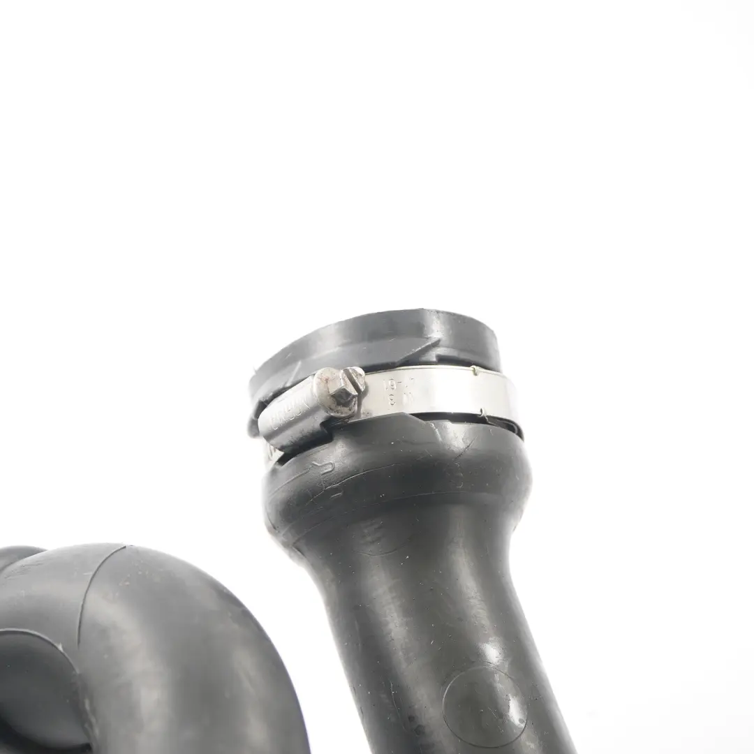 Przewód Intercoolera do Renault Trafic Vivaro 2.0 DCI o numerze 8200760918E Renault Trafic Vivaro 2.0 DCI Przewód Intercoolera - SKU 8200760918E - Numer Części 8200760918E