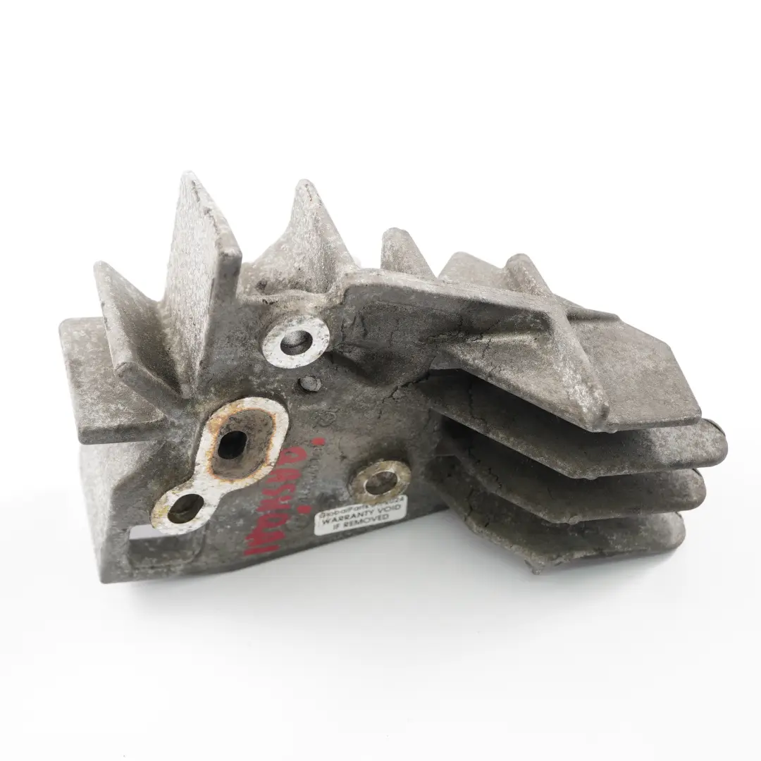 Nissan Qashqai Wtryskiwacz Mocowanie Łapa - SKU 8200771225 - Numer Części 8200771225