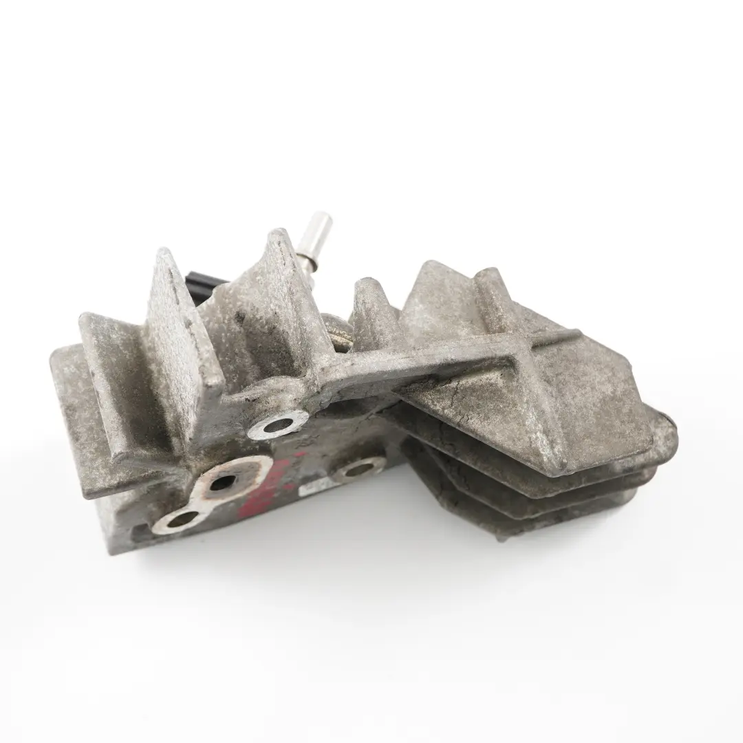 Supporto staffa iniettore avviamento a freddo per Nissan Qashqai con numero di parte 8200771225 Nissan Qashqai Supporto staffa iniettore avviamento a freddo - SKU 8200771225 - Numero di parte 8200771225