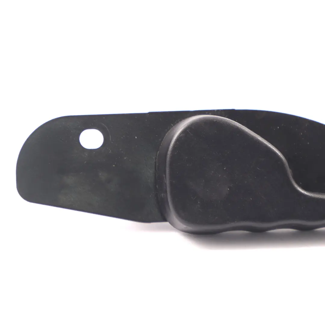 Poignée porte arrière gauche Mécanisme verrouillage pour Renault Master 3 à propos du numéro de pièce 8200778366 Renault Master 3 Poignée porte arrière gauche Mécanisme verrouillage - SKU 8200778366 - Numéro de pièce 8200778366