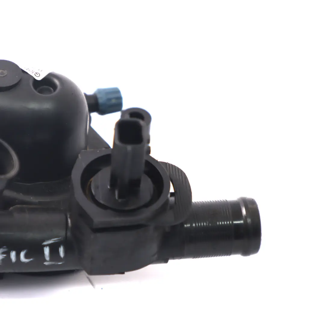 Termostat Z Obudową do Renault Trafic II Opel Vivaro A 2.0 DCI o numerze 8200781512 Renault Trafic II Opel Vivaro A 2.0 DCI Termostat Z Obudową - SKU 8200781512 - Numer Części 8200781512