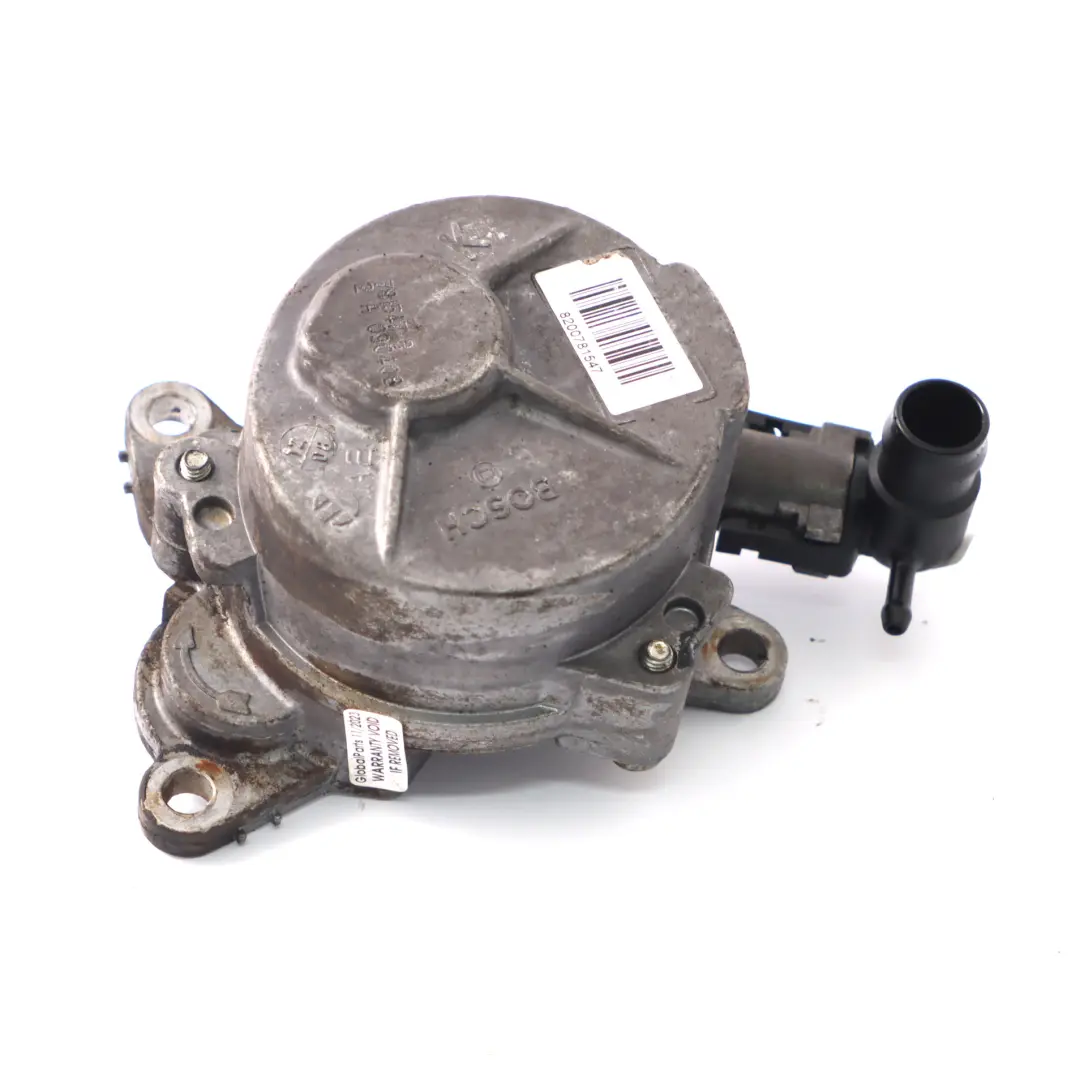 Vacuum Pump to Renault Trafic II Vauxhall Vivaro A 2.0 DCI CDTi Diesel with Part number 146502570R Renault Trafic II Vauxhall Vivaro A 2.0 DCI CDTi Diesel Vacuum Pump - SKU 8200781547 - Part number 146502570R