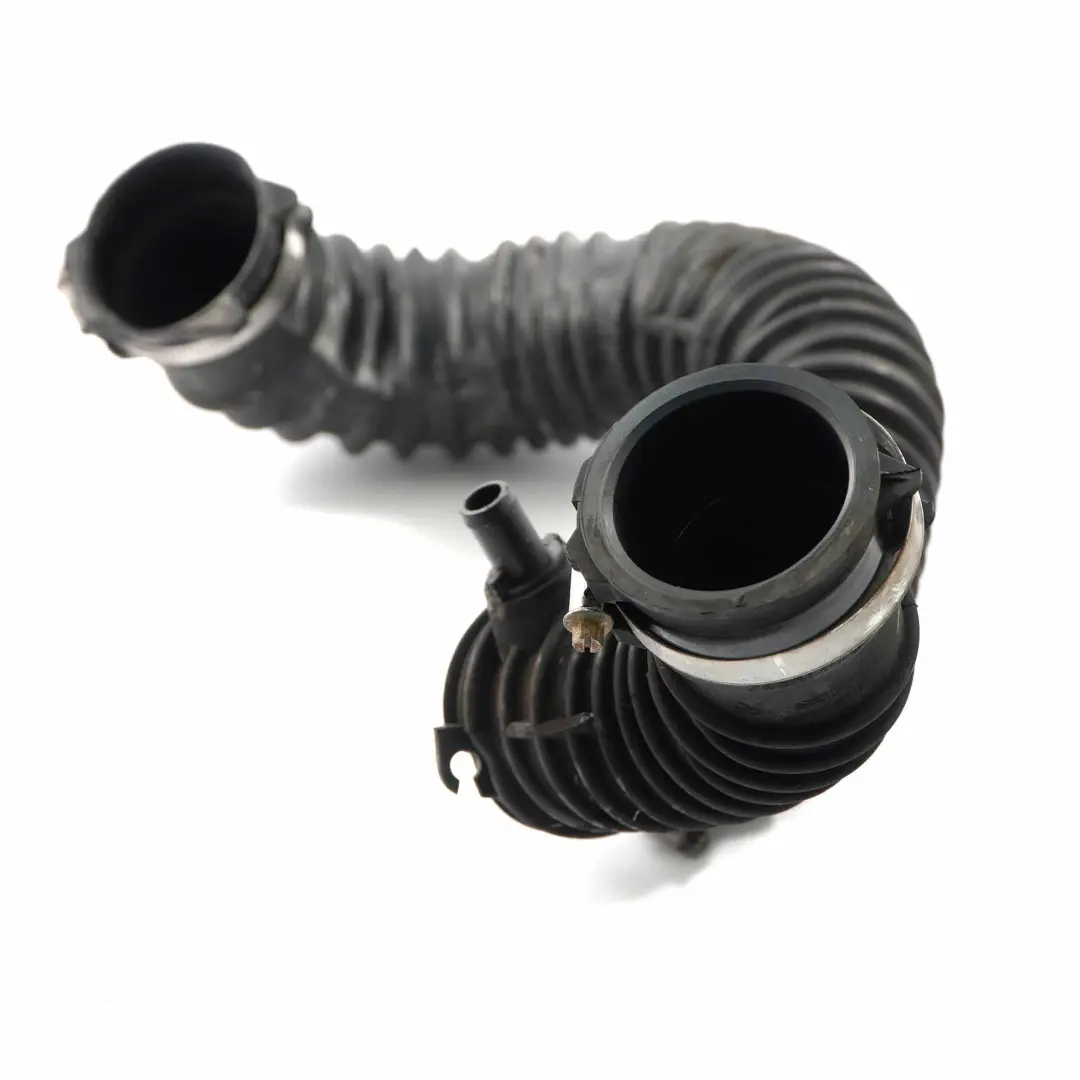 Intake Turbo Pipe Hose to Renault Trafic II Opel Vivaro A 2.0 DCI Air with Part number 8200806067 Renault Trafic II Opel Vivaro A 2.0 DCI Air Intake Turbo Pipe Hose - SKU 8200806067 - Part number 8200806067