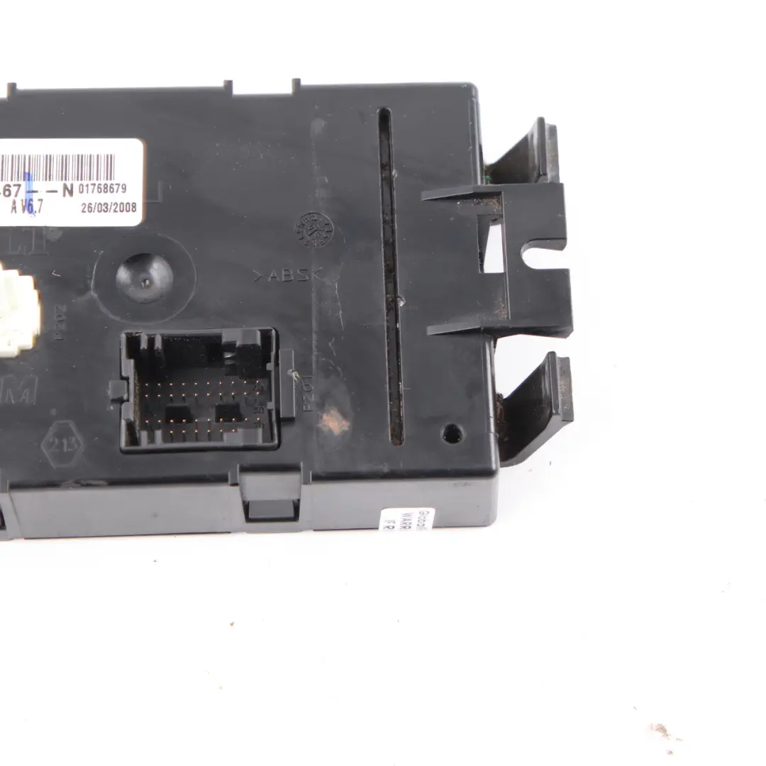 Control Unit Body Control Module BCM ECU to Renault Trafic II with Part number 8200814467 Renault Trafic II Control Unit Body Control Module BCM ECU - SKU 8200814467 - Part number 8200814467