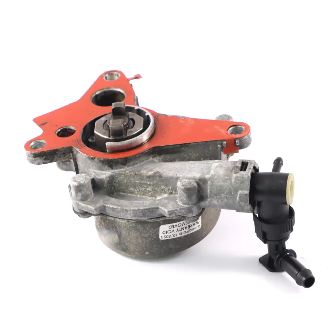 Vacuum Pump to Nissan Qashqai Renault Megane III 2.0 dCi Diesel with Part number 8200845984 Nissan Qashqai Renault Megane III 2.0 dCi Diesel Vacuum Pump - SKU 8200845984 - Part number 8200845984