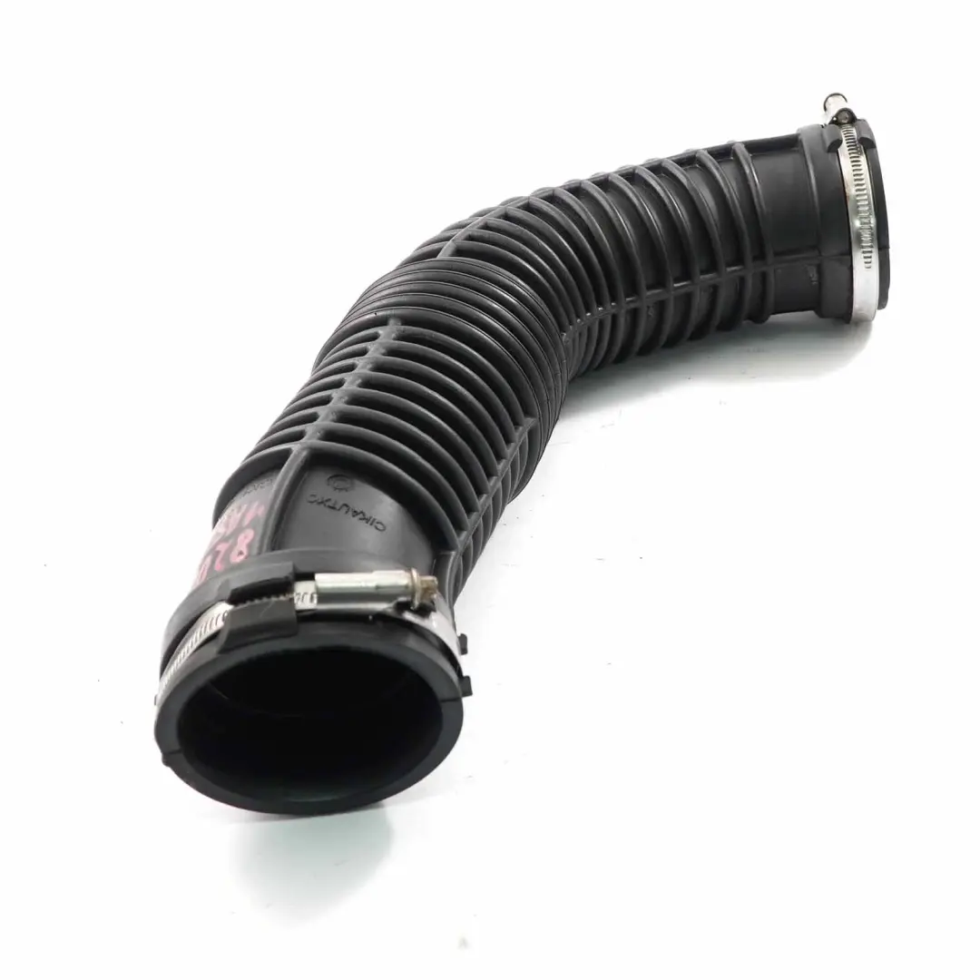 Tubo aspirazione aria turbo per Renault Master 3 Vauxhall Movano 2.3 DCI con numero di parte 8200858600 Renault Master 3 Vauxhall Movano 2.3 DCI Tubo aspirazione aria turbo - SKU 8200858600 - Numero di parte 8200858600