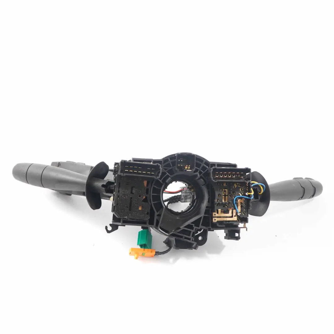 Columna de dirección Interruptor limpiaparabrisas para Renault Trafic II con número de pieza 8200878343 Renault Trafic II Columna de dirección Interruptor limpiaparabrisas - SKU 8200878343 - Número de pieza 8200878343