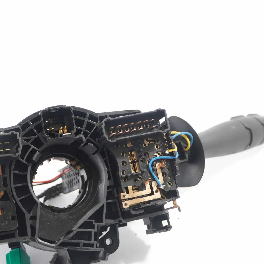 Commutateur de colonne de direction essuie-glace pour Renault Trafic II à propos du numéro de pièce 8200878343 Renault Trafic II Commutateur de colonne de direction essuie-glace - SKU 8200878343 - Numéro de pièce 8200878343