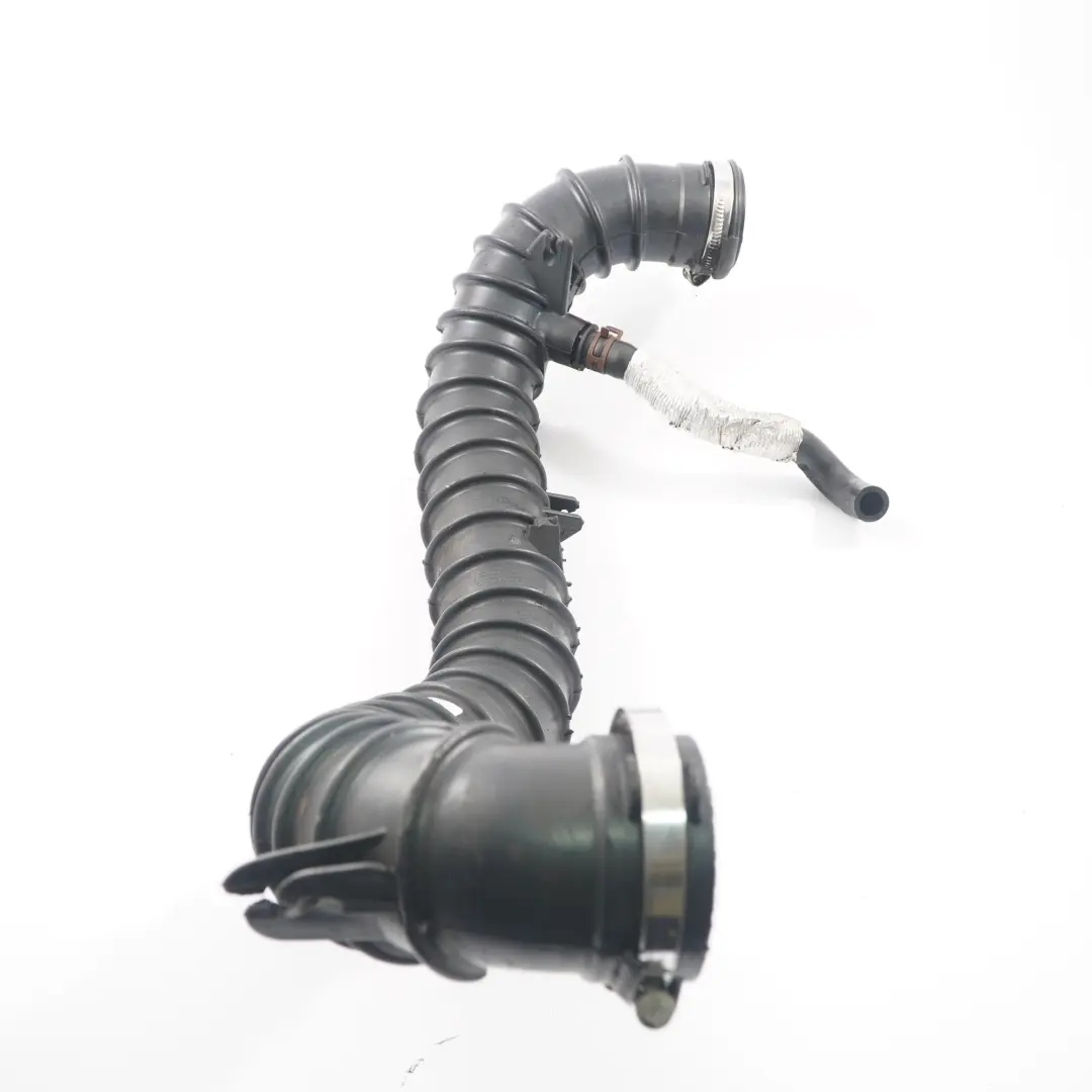 Przewód Rura Powietrza do Renault Master 2 Opel Movano A 2.5 DCI CDTI o numerze 8200887497 Renault Master 2 Opel Movano A 2.5 DCI CDTI Przewód Rura Powietrza - SKU 8200887497 - Numer Części 8200887497