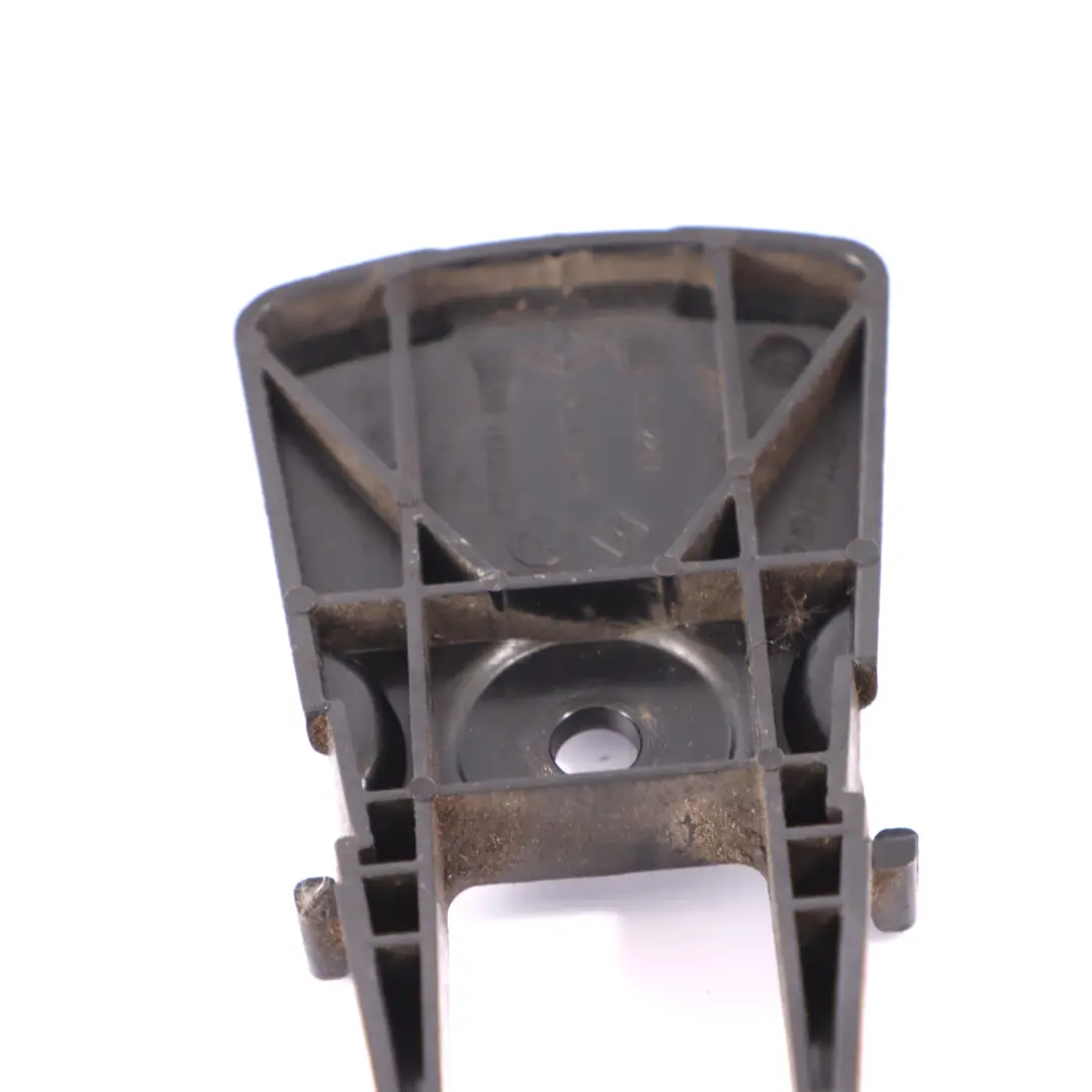 Door Handle Grab Base Carrier to Renault Trafic 2 Vauxhall Vivaro A with Part number 8200897943 Renault Trafic 2 Vauxhall Vivaro A Door Handle Grab Base Carrier - SKU 8200897943 - Part number 8200897943