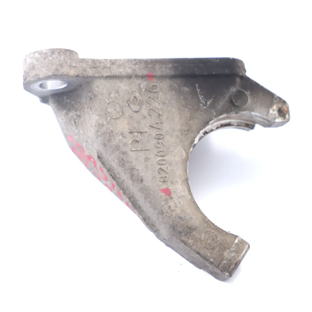 Supporto albero di trasmissione Montaggio per Renault Master III 2.3 DCi con numero di parte 8200904226 Renault Master III 2.3 DCi Supporto albero di trasmissione Montaggio - SKU 8200904226 - Numero di parte 8200904226